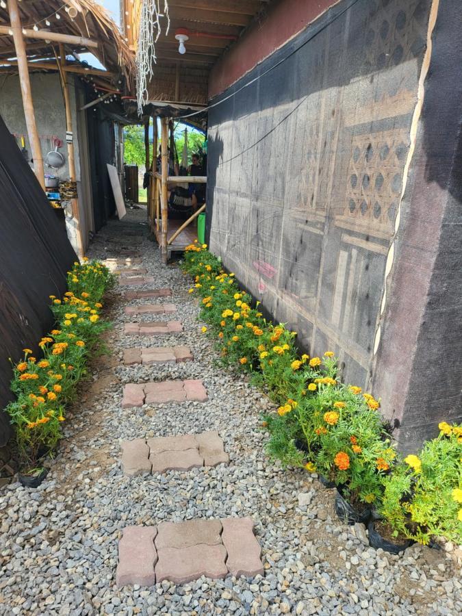 Calatagan'S Bahay Kubo - With Beach Access Exterior foto